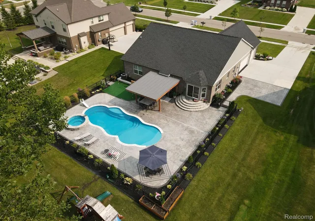 Photo 2 of Single family home for sale at 59362 Deer Hvn Dr, South Lyon, MI 48178 | MLS# 20261062894 | Listing updated on 2026-10-21
