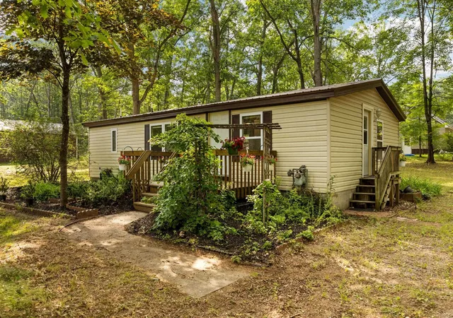Photo 1 of Single family home for sale at 510 Merritt St, Fife Lake, MI 49633 | MLS# 78080072148 | Listing updated on 2026-10-01