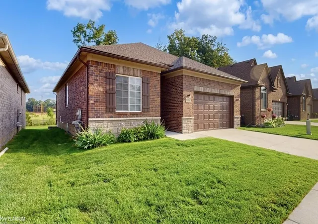 Photo 3 of Condo for sale at 15300 Eton Pointe Dr, Clinton Township, MI 48035 | MLS# 58050217953 | Listing updated on 2026-10-12