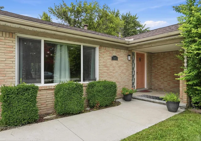 Photo 2 of Single family home for sale at 15861 Coral Ave, Clinton Township, MI 48035 | MLS# 58050217956 | Listing updated on 2026-09-17