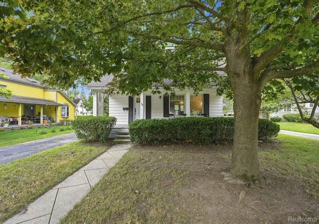 Photo 3 of Single family home for sale at 69655 Parker St, Richmond, MI 48062 | MLS# 20261062913 | Listing updated on 2026-08-14