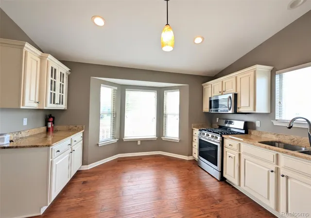 Photo 4 of Condo for sale at 7260 Lindsey Dr, Swartz Creek, MI 48473 | MLS# 20261062918 | Listing updated on 2026-08-26