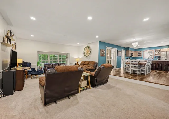 Photo 3 of Single family home for sale at 215 Wickenham Dr, Spring Arbor, MI 49283 | MLS# 55026041663 | Listing updated on 2026-08-12
