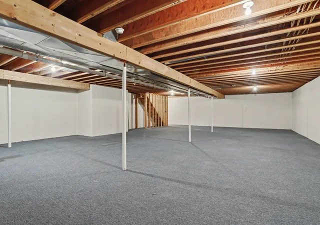 2nd image of 30 Oakdale Ln, Coldwater, MI 49036