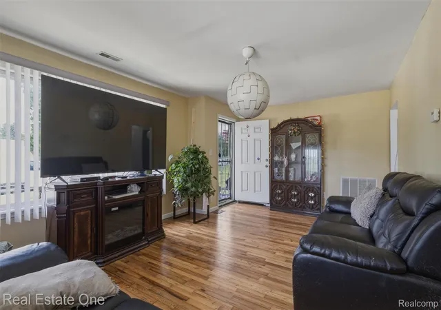 Photo 3 of Single family home for sale at 28151 Cherry St, Inkster, MI 48141 | MLS# 20261062930 | Listing updated on 2026-08-10