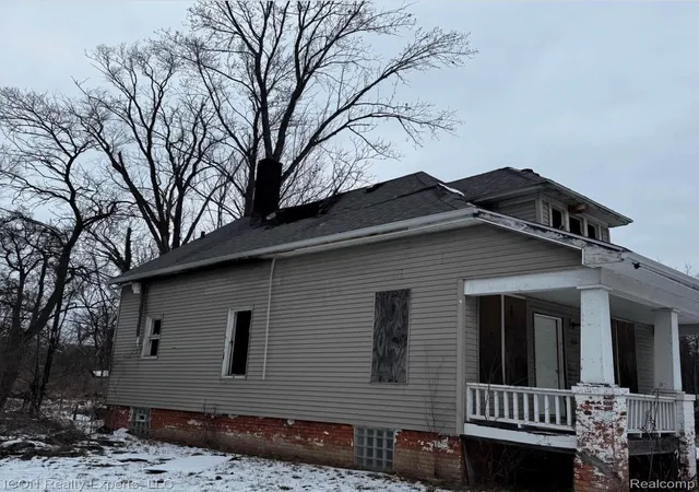 Photo 1 of Single family home for sale at 164 Grove St, Highland Park, MI 48203 | MLS# 20261062935 | Listing updated on 2026-08-15