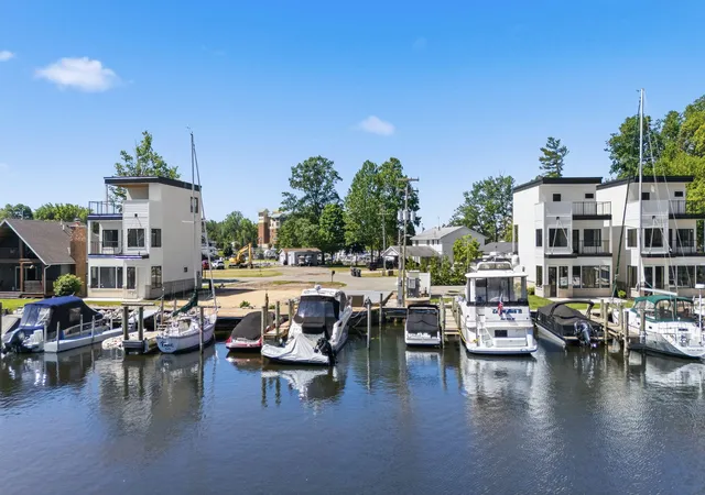 Photo 3 of Condo for sale at 3 N Bailey Ave #2, South Haven, MI 49090 | MLS# 69026041674 | Listing updated on 2026-08-16