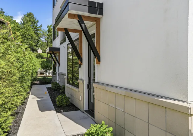 Photo 3 of Condo for sale at 3 N Bailey Ave #2, South Haven, MI 49090 | MLS# 69026041674 | Listing updated on 2026-08-16