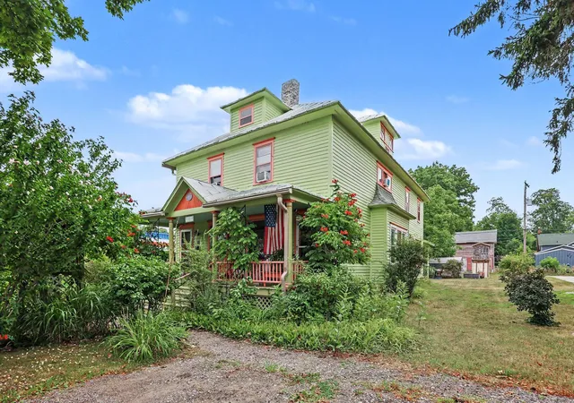 1st image of 109 S Division St, Whitehall, MI 49461 | MLS# 71026041675