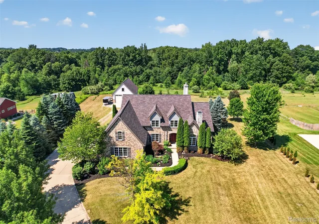 Photo 1 of Sale Pending at 5372 Stone Garden Dr, Howell, MI 48843 | MLS# 20261062952 | Listing updated on 2026-08-17