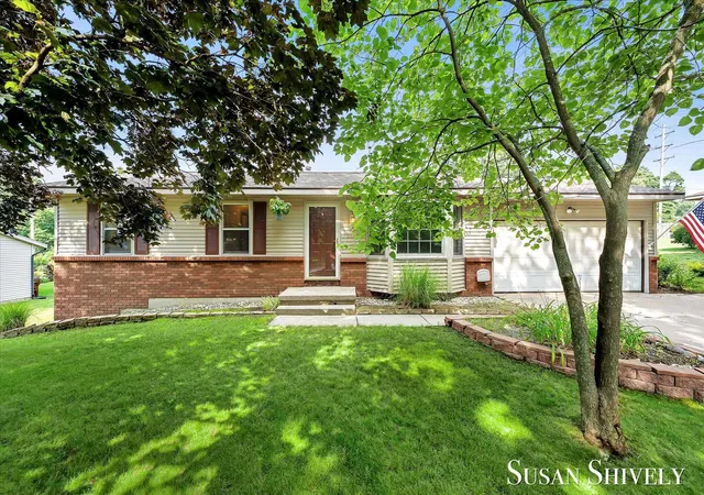 Photo 1 of Sale Pending at 2659 Bryanwood Dr Nw, Grand Rapids, MI 49544 | MLS# 65026041677 | Listing updated on 2026-08-14