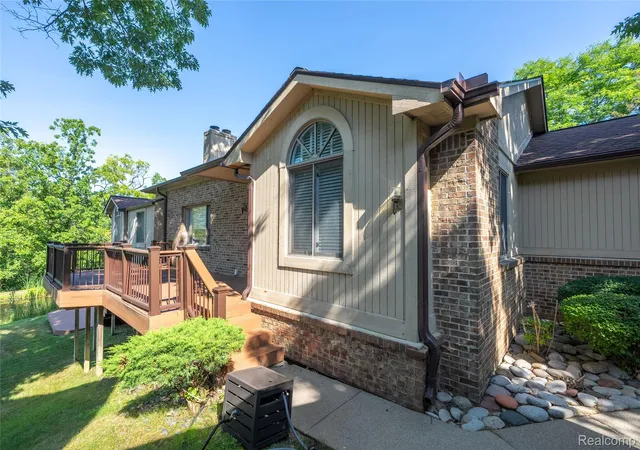 Photo 4 of Condo for sale at 7521 Hickory Hl Dr, West Bloomfield, MI 48322 | MLS# 20261062969 | Listing updated on 2026-09-08