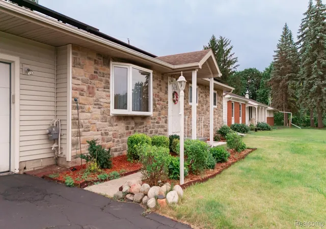 Photo 1 of Single family home for sale at 3882 Okemos Rd, Okemos, MI 48864 | MLS# 20261062976 | Listing updated on 2026-09-16