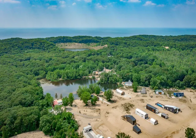 2nd image of 7400 Lake Solis Dr, Stevensville, MI 49127 | MLS# 69026041682