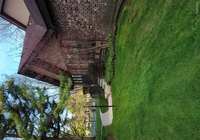Photo 1 of Sale Pending at 25191 Greenbrooke Dr, Southfield, MI 48033 | MLS# 20261063003 | Listing updated on 2026-08-29