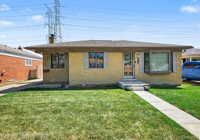 Photo 1 of Single family home for sale at 31370 Palomino Dr, Warren, MI 48093 | MLS# 20261063008 | Listing updated on 2026-09-18