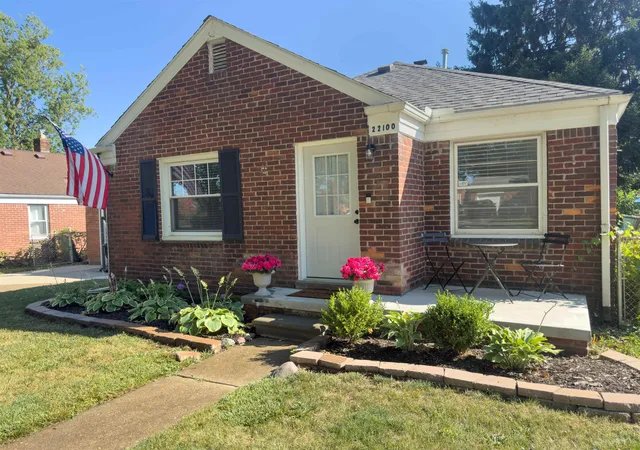 Photo 2 of Single family home for sale at 22100 O'connor St, Saint Clair Shores, MI 48080 | MLS# 78080072161 | Listing updated on 2026-09-12