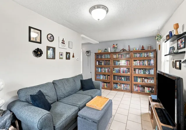 5th image of 1975 Pearl Ave, Warren, MI 48091 | MLS# 81026041702