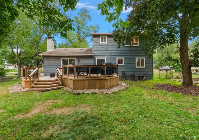 Photo 1 of Sale Pending at 4256 Highland Ct, West Bloomfield, MI 48323 | MLS# 20261063059 | Listing updated on 2026-08-28