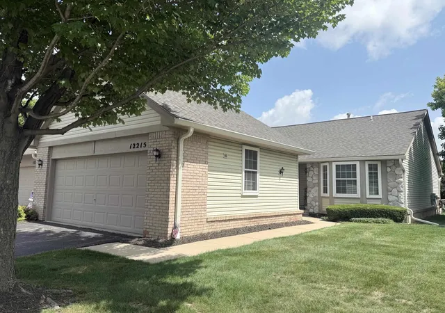 Photo 2 of Condo for sale at 12215 Noonan Ct, Utica, MI 48315 | MLS# 58050218002 | Listing updated on 2026-09-15