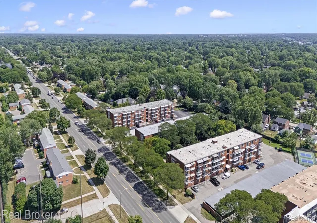 Photo 23 of Condo for sale at 2915 W 13 Mile Rd #207, Royal Oak, MI 48073 | MLS# 20261063071 | Listing updated on 2026-08-29