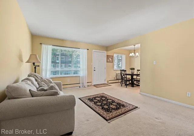Photo 4 of House for sale at 2915 W 13 Mile Rd #207, Royal Oak, MI 48073 | MLS# 20261063071 | Listing updated on 2026-08-29
