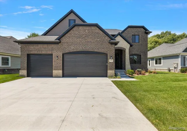 Photo 3 of Single family home for sale at 49241 London Brg Dr, Macomb, MI 48044 | MLS# 20261063073 | Listing updated on 2026-08-30