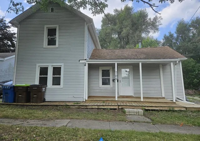 Photo 1 of Single family home for sale at 709 N Locust St, Adrian, MI 49221 | MLS# 81026041717 | Listing updated on 2026-09-30
