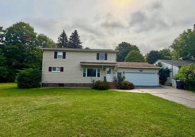 Photo 1 of Single family home for sale at 1447 71 1/2 St, South Haven Charter Township Van Buren, MI 49090 | MLS# 69026041719 | Listing updated on 2026-08-22