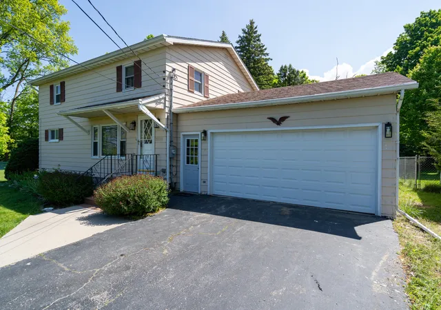 Photo 2 of Single family home for sale at 1447 71 1/2 St, South Haven Charter Township Van Buren, MI 49090 | MLS# 69026041719 | Listing updated on 2026-08-22