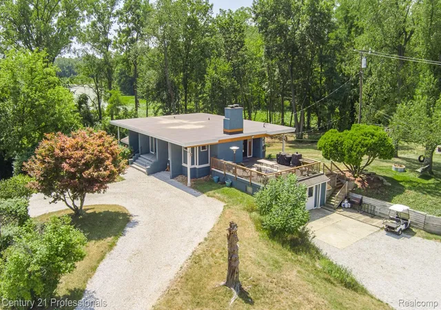 2nd image of 9561 Ute Pointe Dr, Clarkston, MI 48346 | MLS# 20261063076