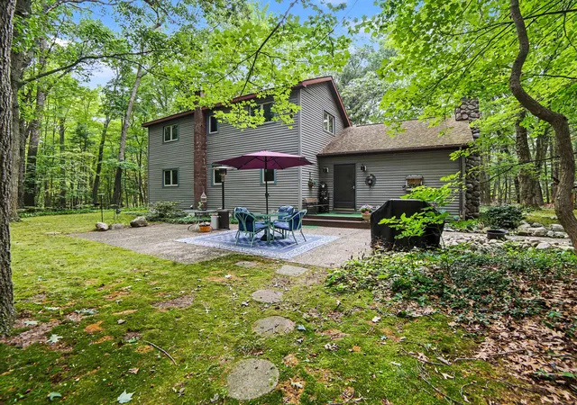 Photo 3 of Single family home for sale at 3995 Jay Rd, Whitehall, MI 49461 | MLS# 71026041722 | Listing updated on 2026-09-10