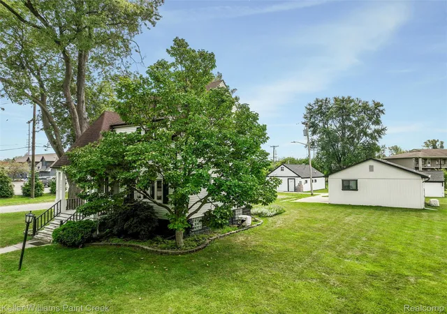 Photo 4 of Single family home for sale at 23880 Shook Rd, Clinton Township, MI 48035 | MLS# 20261063090 | Listing updated on 2026-08-31