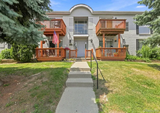 2nd image of 1762 Fort St #27, Trenton, MI 48183 | MLS# 20261063111