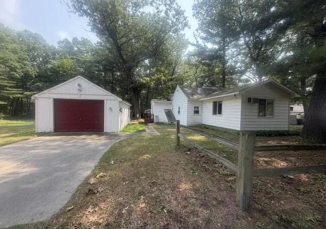 1st image of 1709 Pine St, Newaygo, MI 49337 | MLS# 72026041735