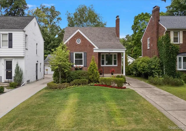 Photo 2 of Single family home for sale at 277 Beaupre Ave, Grosse Pointe Farms, MI 48236 | MLS# 20261063118 | Listing updated on 2026-08-27