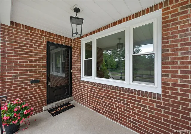 Photo 3 of Single family home for sale at 277 Beaupre Ave, Grosse Pointe Farms, MI 48236 | MLS# 20261063118 | Listing updated on 2026-08-27