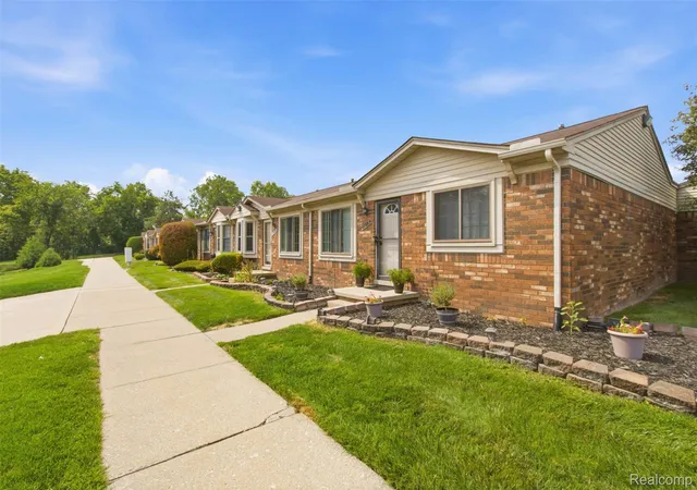 Photo 1 of Sale Pending at 11389 Faircrest Dr, Washington, MI 48094 | MLS# 20261063120 | Listing updated on 2026-09-02