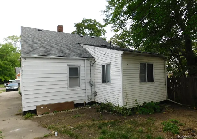 Photo 4 of Single family home for sale at 8219 Marlowe St, Detroit, MI 48228 | MLS# 20261063121 | Listing updated on 2026-09-17
