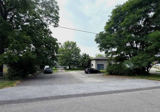 Photo 2 of Land for sale at 213 Main St, Fenton, MI 48430 | MLS# 20261063123 | Listing updated on 2026-08-10
