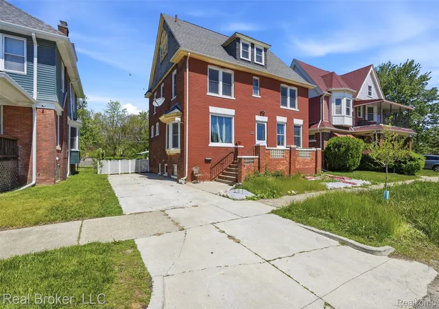 2nd image of 137 Trowbridge St, Detroit, MI 48202 | MLS# 20261063140