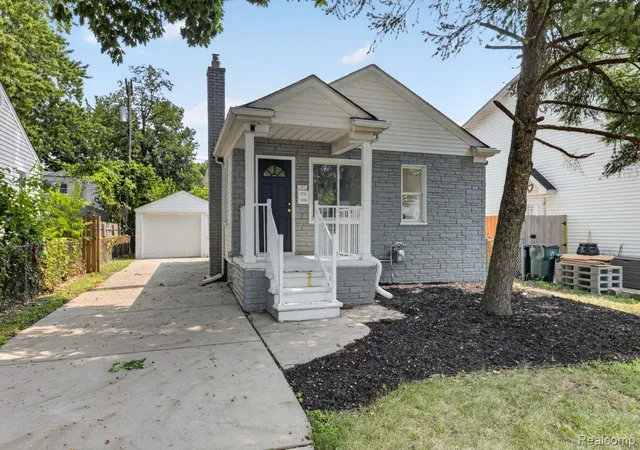 Photo 1 of Single family home for sale at 3330 Harris St, Ferndale, MI 48220 | MLS# 20261063154 | Listing updated on 2026-10-21