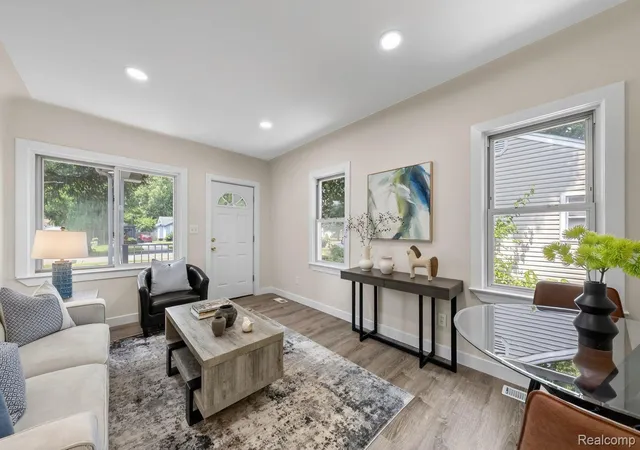 Photo 4 of Single family home for sale at 3330 Harris St, Ferndale, MI 48220 | MLS# 20261063154 | Listing updated on 2026-10-21
