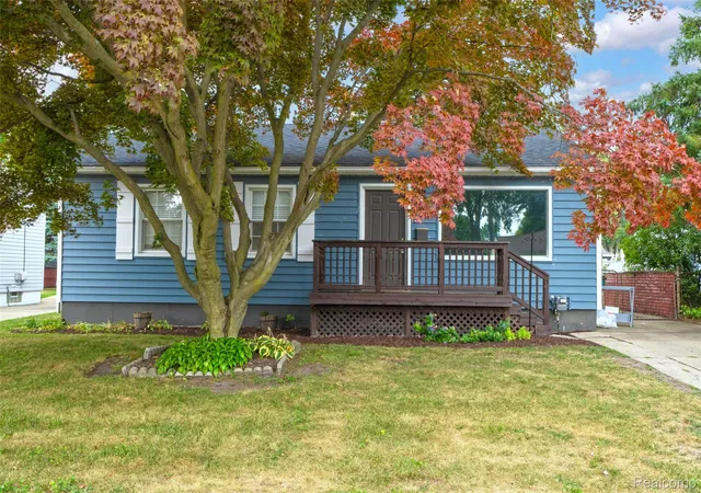 Photo 2 of Single family home for sale at 1017 Amelia Ave, Royal Oak, MI 48073 | MLS# 20261063159 | Listing updated on 2026-09-13