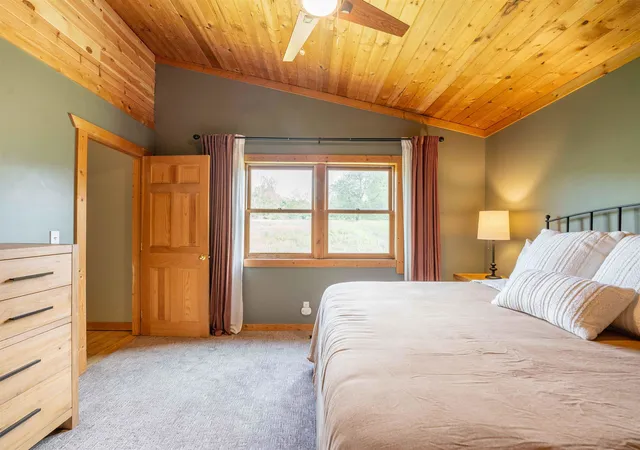 Photo 4 of Single family home for sale at 9651 N Reynolds Rd, Traverse City, MI 49684 | MLS# 78080072173 | Listing updated on 2026-08-22