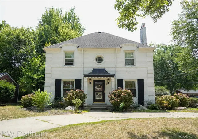 Photo 1 of Single family home for sale at 657 Hawthorne Rd, Grosse Pointe Woods, MI 48236 | MLS# 20261063189 | Listing updated on 2026-09-06