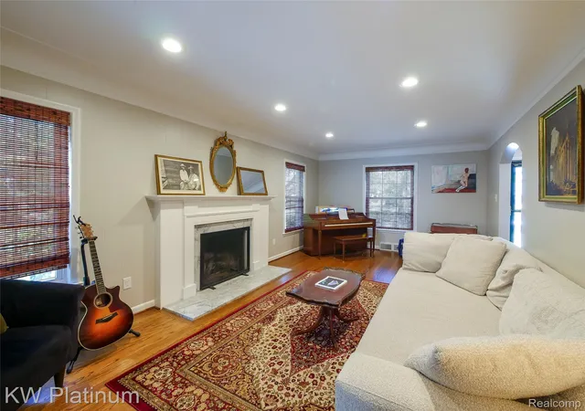 Photo 3 of Single family home for sale at 657 Hawthorne Rd, Grosse Pointe Woods, MI 48236 | MLS# 20261063189 | Listing updated on 2026-09-06