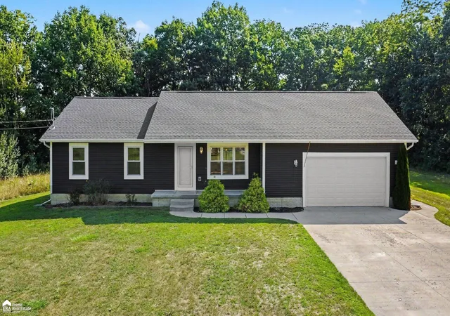 3rd image of 13504 Seymour Rd, Montrose, MI 48457 | MLS# 5050218029