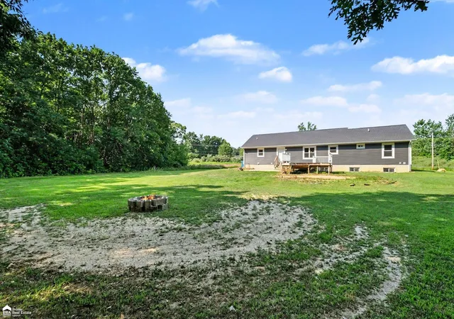 4th image of 13504 Seymour Rd, Montrose, MI 48457 | MLS# 5050218029