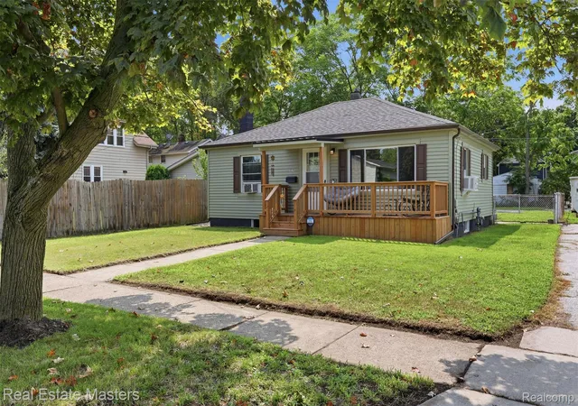 Photo 1 of Single family home for sale at 1014 Cypress St, Port Huron, MI 48060 | MLS# 20261063192 | Listing updated on 2026-08-20